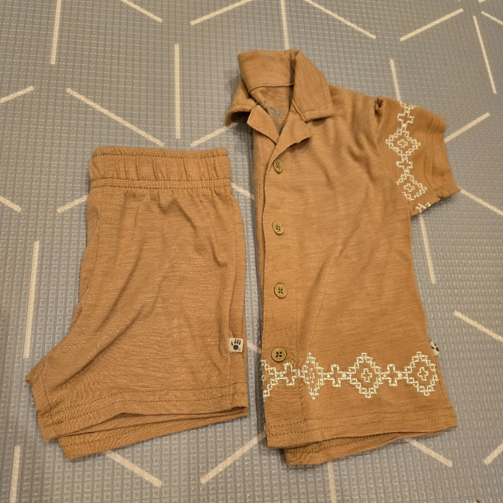 BearPaw Tan Button-Up Shirt and Shorts Set